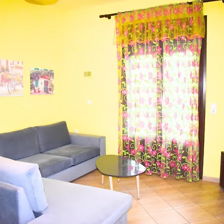 Apartment Lila's House